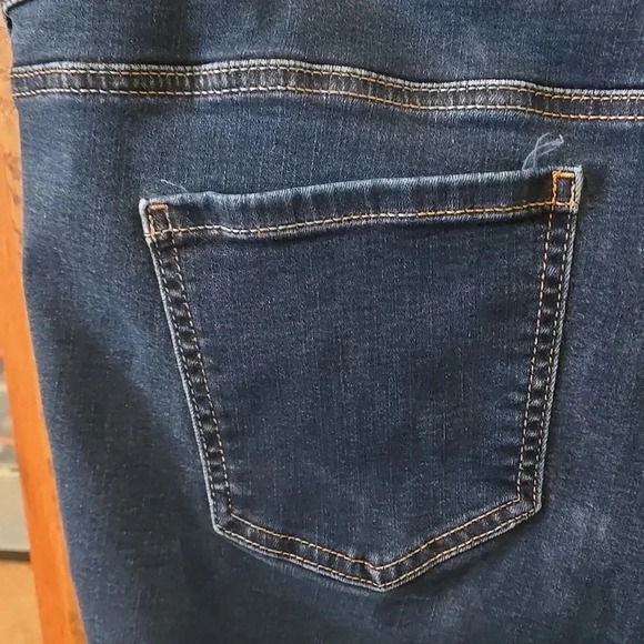 Torrid Super Soft High-Rise Denim Jeggings Dark Blue 5-pocket Women size 20R - Picture 6 of 16